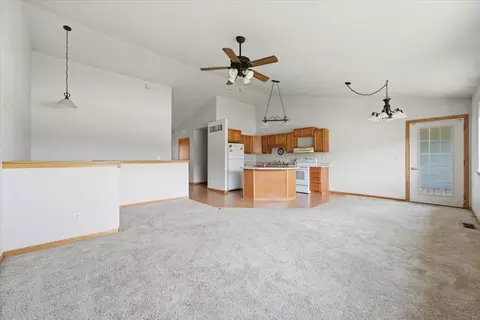 Living - 221 Thunderbolt Ct, Spearfish, SD 57783 photo 3 of 3