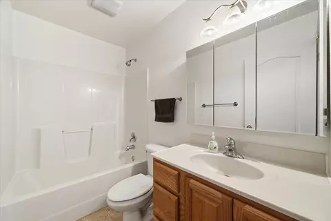 Bath - 821 Ridgeview, Belle Fourche, SD 57717 photo 1 of 2