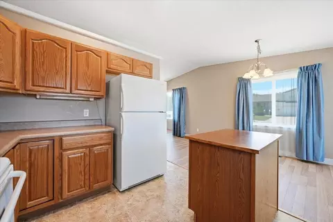 Kitchen - 821 Ridgeview, Belle Fourche, SD 57717 photo 3 of 3