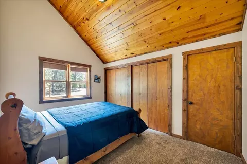 Bedroom - 12359 Moss Rock Ln, Custer, SD 57730 photo 4 of 5