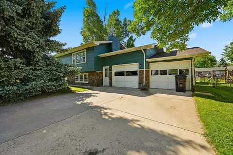 4 Swan Ln, Spearfish, SD 57783
