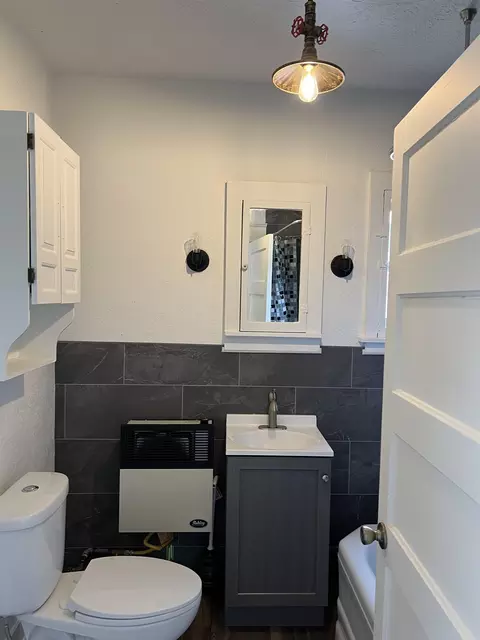 Bath - 106 Columbus St, Lead, SD 57754 photo 1 of 2