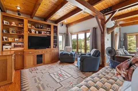 Living - 11892 Katherine Ct, Custer, SD 57730 photo 1 of 5