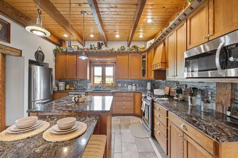 Kitchen - 11892 Katherine Ct, Custer, SD 57730 photo 2 of 4