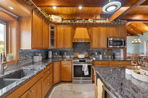 Kitchen - 11892 Katherine Ct, Custer, SD 57730 photo 4 of 4
