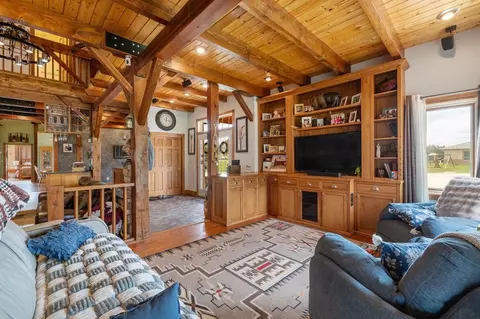 Living - 11892 Katherine Ct, Custer, SD 57730 photo 2 of 5