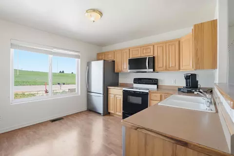 Kitchen - 910 Heritage Dr, Spearfish, SD 57783 photo 1 of 2