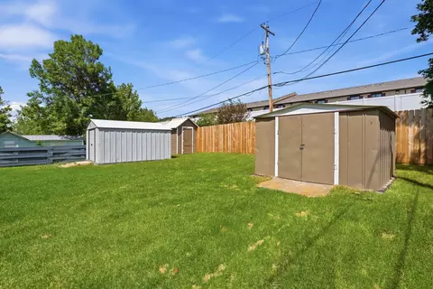 Exterior - 822 N 10th St, Spearfish, SD 57783 photo 3 of 9