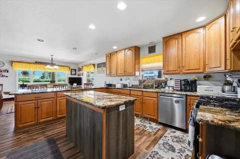 Kitchen - 5310 Airport Rd, Spearfish, SD 57783 photo 3 of 3