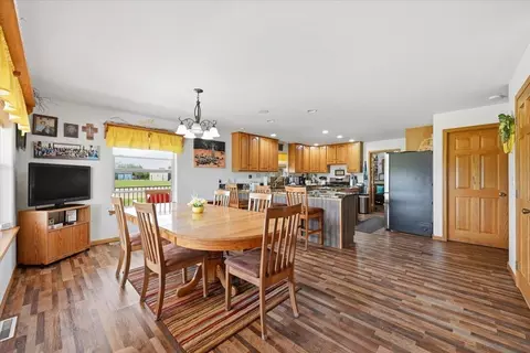 Dining - 5310 Airport Rd, Spearfish, SD 57783 photo 1 of 3