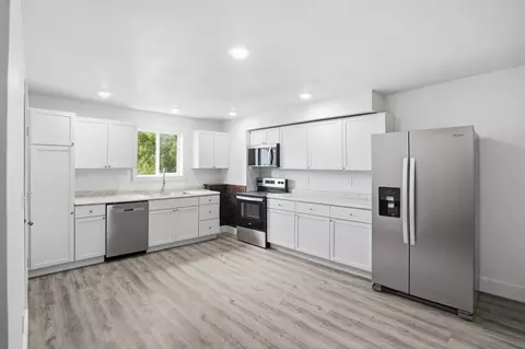 Kitchen - 611 Railroad Ave, Lead, SD 57754 photo 5 of 6