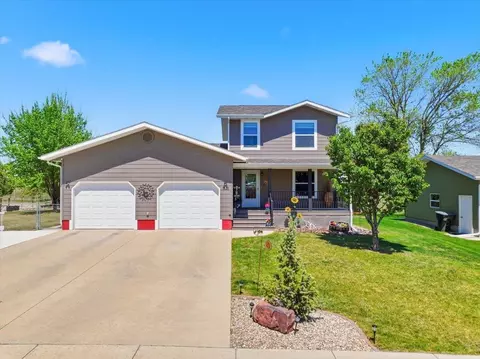 1323 Dacar St, Belle Fourche, SD 57717