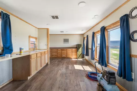 908 W H St, Edgemont, SD 57735 photo 18