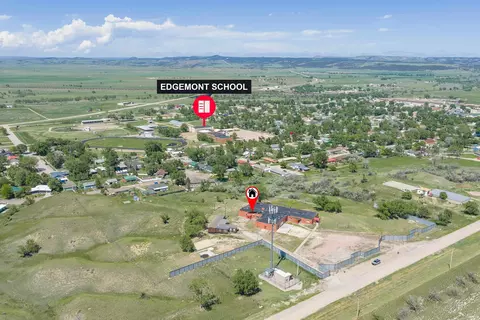 908 W H St, Edgemont, SD 57735