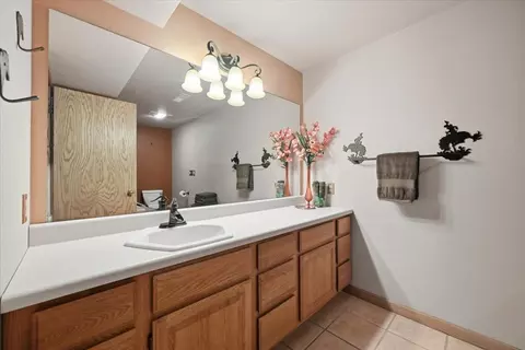 Bath - 616 Rio Dr, Spearfish, SD 57783 photo 3 of 7