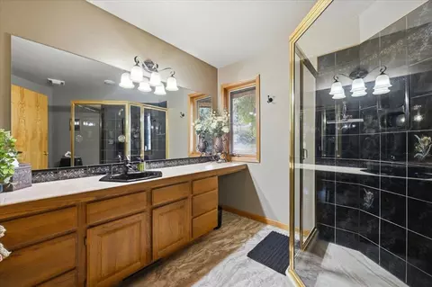 Bath - 616 Rio Dr, Spearfish, SD 57783 photo 7 of 7