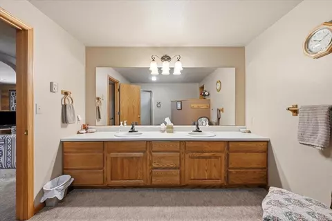 Bath - 616 Rio Dr, Spearfish, SD 57783 photo 2 of 7