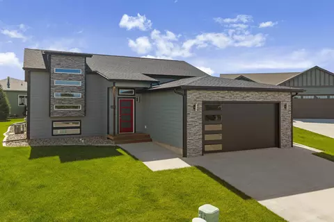 4422 Lahinch St, Rapid City, SD 57702