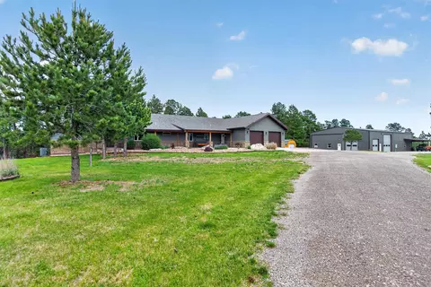 7810 Labrador Trl, Rapid City, SD 57702