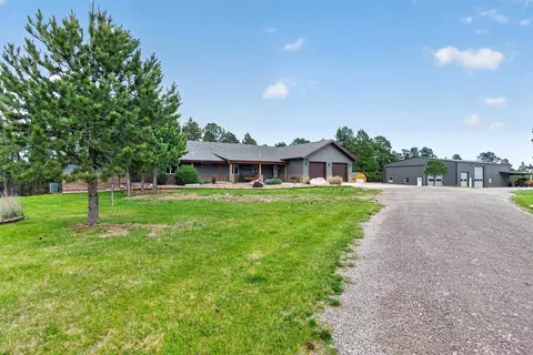 7810 Labrador Trl, Rapid City, SD 57702