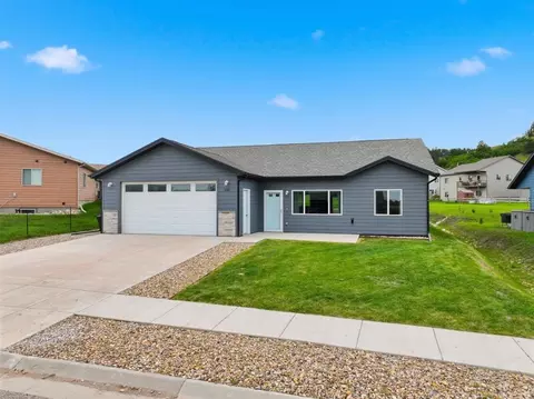 689 South St, Whitewood, SD 57793