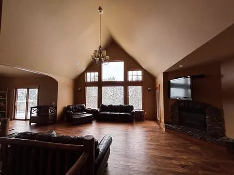 Living - 188 Oak Ridge Rd, Spearfish, SD 57783 photo 3 of 8