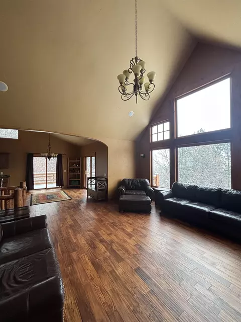 Living - 188 Oak Ridge Rd, Spearfish, SD 57783 photo 6 of 8