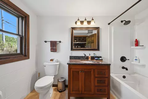 Bath - 405 Sunset Rd, Lead, SD 57754 photo 2 of 2