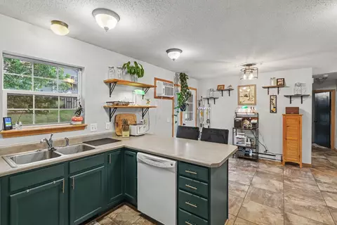 Kitchen - 3403 12th Ave, Spearfish, SD 57783 photo 4 of 6