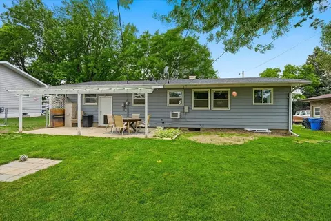Exterior - 1817 7th Ave, Belle Fourche, SD 57717 photo 4 of 4