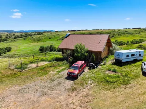 11081 Ridge Rd, Belle Fourche, SD 57717
