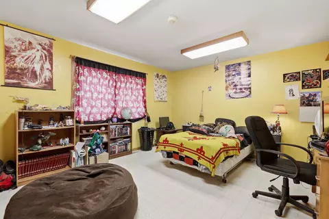 Bedroom - 24492 Oak Meadows Ct, Keystone, SD 57751 photo 5 of 6