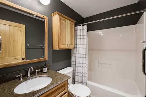 Bath - 11754 Caledonia Trl, Custer, SD 57730 photo 2 of 2