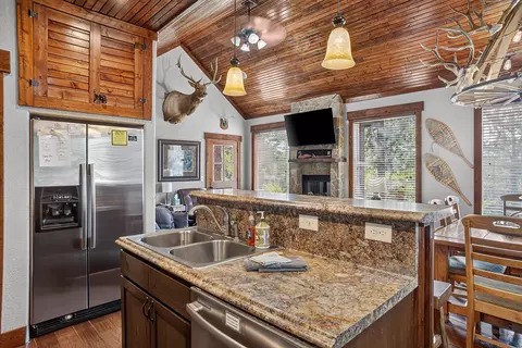 Kitchen - 21183 Gilded Mountain Loop, Lead, SD 57754 photo 2 of 2