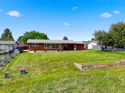 Exterior - 219 Lariat Dr, Spearfish, SD 57783 photo 4 of 4