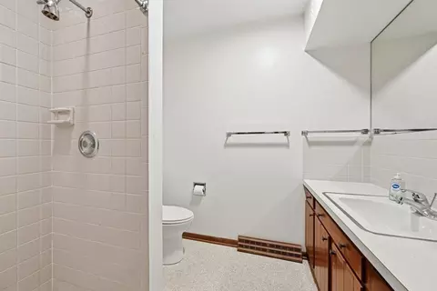 Bath - 219 Lariat Dr, Spearfish, SD 57783 photo 3 of 3