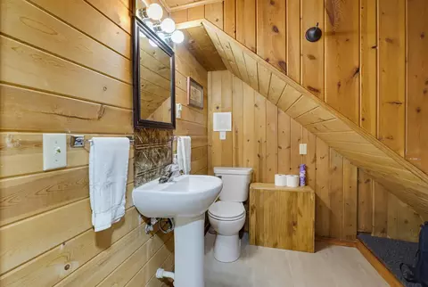 Bath - 241 N 4th St, Custer, SD 57730 photo 2 of 3