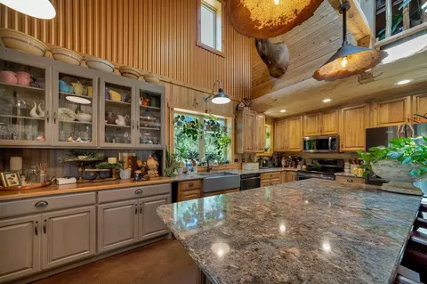 Kitchen - 25361 S Lightning Creek Rd, Custer, SD 57730 photo 1 of 1