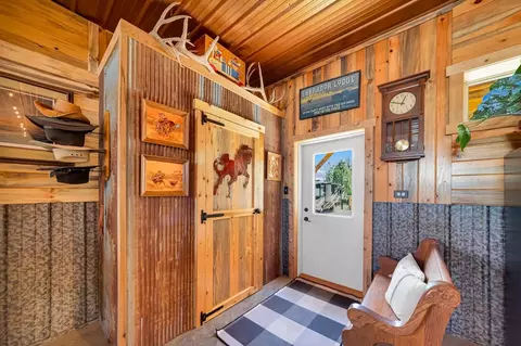 Entry Way - 25361 S Lightning Creek Rd, Custer, SD 57730 photo 1 of 5