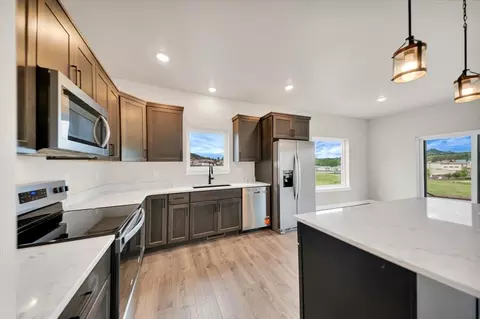 Kitchen - 229 Stone Hl, Custer, SD 57730 photo 1 of 3