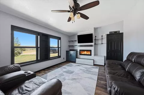 Living - 19131 Sandstone Rd, Belle Fourche, SD 57717 photo 1 of 2