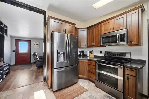Kitchen - 19131 Sandstone Rd, Belle Fourche, SD 57717 photo 3 of 4