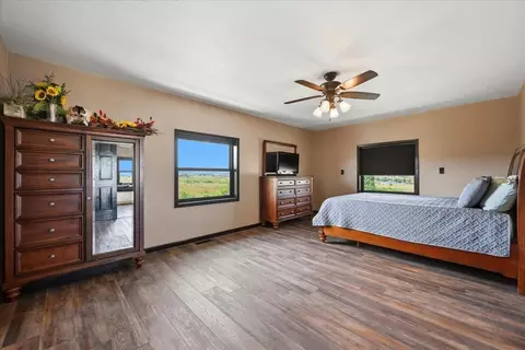 Bedroom - 19131 Sandstone Rd, Belle Fourche, SD 57717 photo 4 of 4