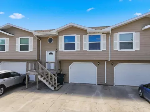 322 Summit St, Belle Fourche, SD 57717