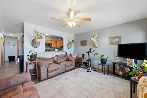 Living - 322 Summit St, Belle Fourche, SD 57717 photo 2 of 2