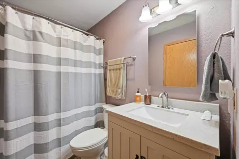 Bath - 322 Summit St, Belle Fourche, SD 57717 photo 1 of 2