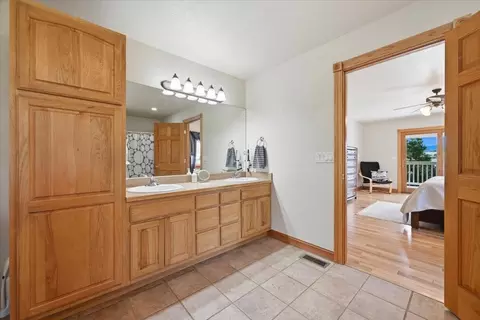 Bath - 1904 Cowboy Ln, Spearfish, SD 57783 photo 1 of 6