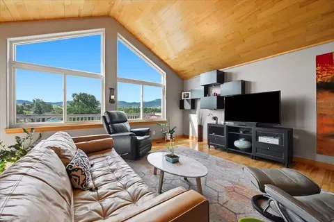 Living - 1904 Cowboy Ln, Spearfish, SD 57783 photo 1 of 2