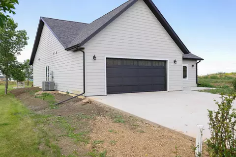 Exterior - 1996 Spruce Ln, Belle Fourche, SD 57717 photo 2 of 6