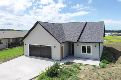 1996 Spruce Ln, Belle Fourche, SD 57717